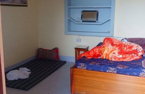 Seetla Otro | Superb 6-bedroom farmhouse in Mukteshwar with fitness room, WiFi