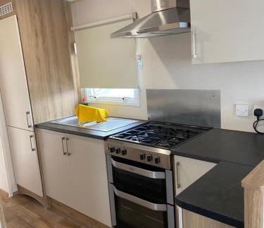 Clacton-on-Sea Chalet De Esquí | Superb 6 Berth Caravan At St Osyth Beach, Near Clacton-On-Sea Ref 28008Mc