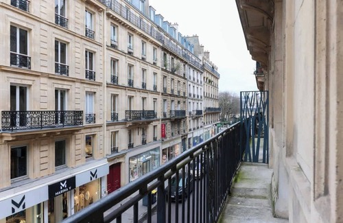 Quartier du Mail Apartamento | Superb AC Apartment Center of Paris