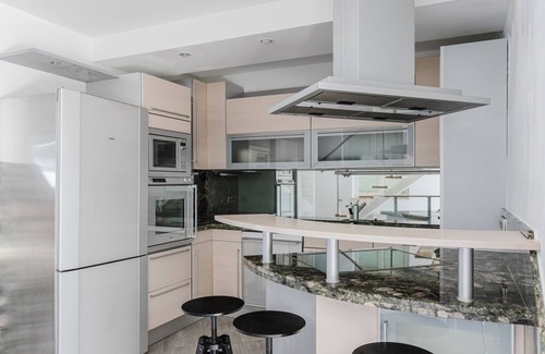 Roßau Casa | Superb Alsergrund 4BR w/ Elevator, Open Plan, by Blueground