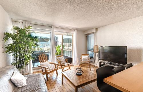 La Faviere Apartamento | Superb apartment on the port of Favière