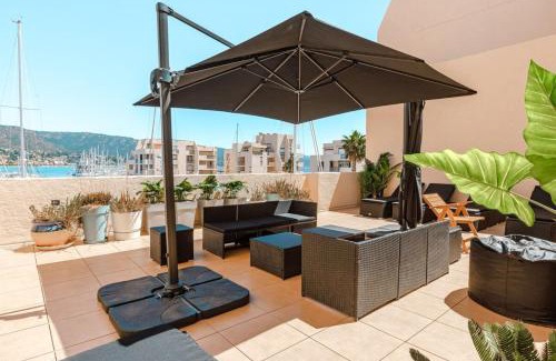 La Faviere Apartamento | Superb apartment on the port of Favière