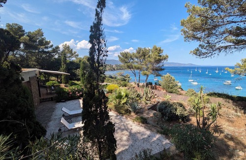 Cap Benat Villa | Magnífica villa de arquitecto, frente al mar, dominio privado de Gaou Bénat