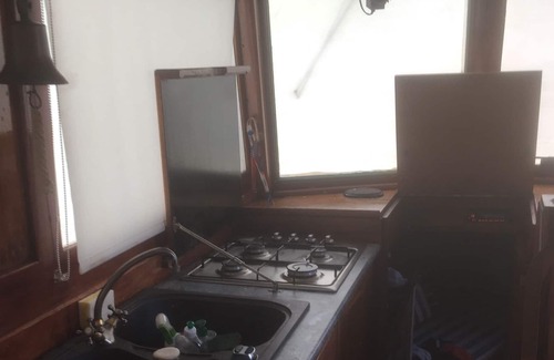 Cannes Old Town Alquiler De Eote | superb authentic boat in the old port of Cannes