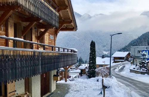 Saint-Jean-dʼAulps Chalet De Esquí | Chalet le Dahu: a solo 50 metros del ascensor, sauna y baño de vapor, duerme cómodamente 12
