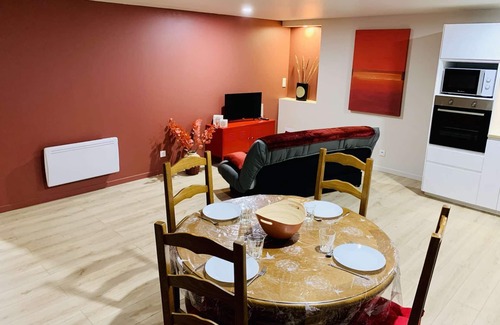 Gignac Apartamento | Superb cocoon with balneotherapy bath in the room in south of France
