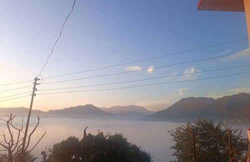 Bhimtal Cabaña | Superb cottage with lake view & WiFi in Naukluchiatal