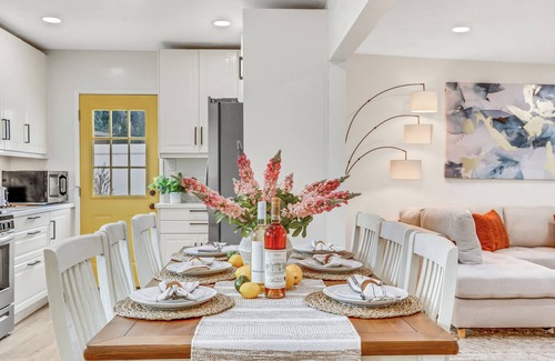 Sherwood Forest and Thistle Development Casa | Superb Disneyland Oasis: Outstanding Beauty