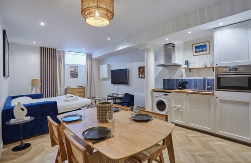 Quartier du Mail Apartamento | Superb Duplex Apartment Center of Paris