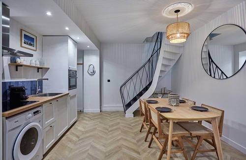 Quartier du Mail Apartamento | Superb Duplex Apartment Center of Paris