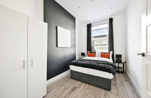 Ealing Apartamento | Superb Ealing Broadway Apartment- Steps to Tube & City Attractions