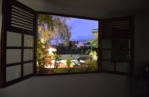 Le Robert Apartamento | Magnífico nuevo F2 en su jardín tropical cerca de fondos blancos