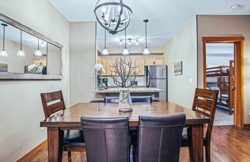 Canmore Apartamento | Superb Family Friendly 3 Bedroom - Pool & Hot Tub | Pets OK
