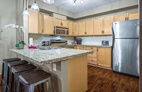 Canmore Apartamento | Superb Family Friendly 3 Bedroom - Pool & Hot Tub | Pets OK