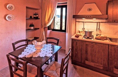 Monte Castello di Vibio Casa | Superb Farmhouse with Swimming Pool in the Green Heart of Italy