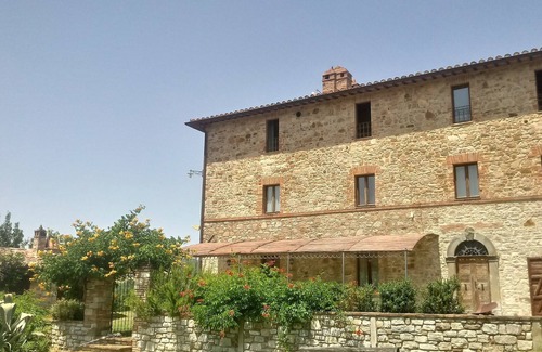Monte Castello di Vibio Casa | Superb Farmhouse with Swimming Pool in the Green Heart of Italy