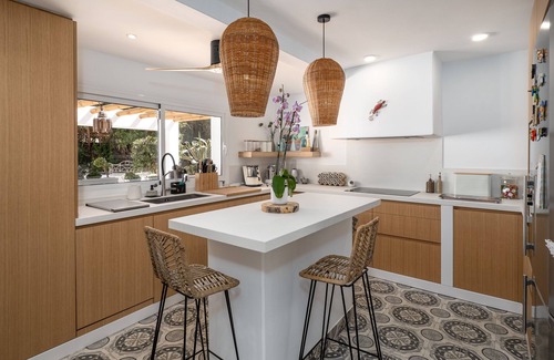 Calahonda Villa | MAGNÍFICA VILLA ESTILO IBICENCO CUALQUIER COMODIDAD -600M PLAYA Y COMERCIOS-