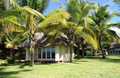 Inhambane Province Casa | Superb lodge with AC in Inhassoro - 9 bedrooms available