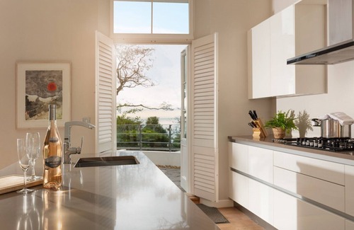 Maenporth Apartamento | Superb Luxury 5 Star Apartment with Private Terrace Overlooking Sea