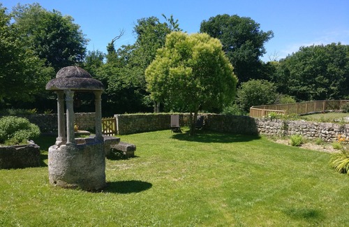 Soyaux Apartamento | Superb manor house apartment with garden and swimming pool