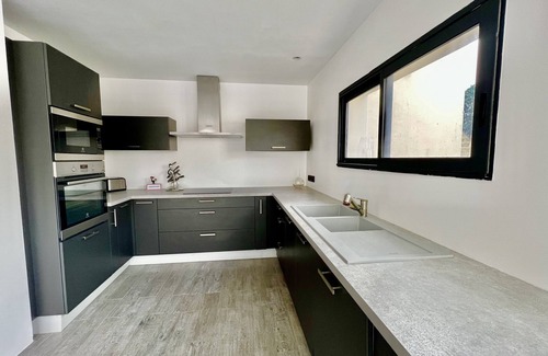 Aimargues Casa | Casa-Exclusivo-Baño en la habitacion-Vista a la Piscina