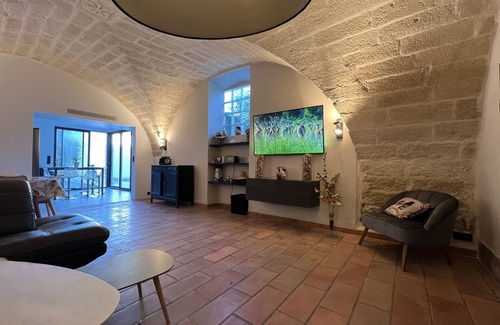 Aimargues Casa | Casa-Exclusivo-Baño en la habitacion-Vista a la Piscina