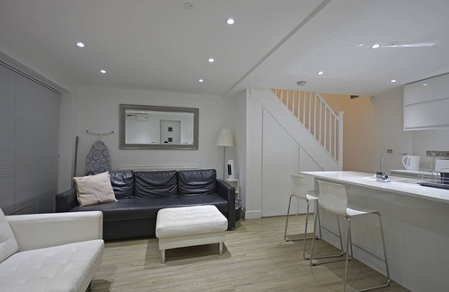 Adamsdown Casa | Superb modern house in Cardiff!