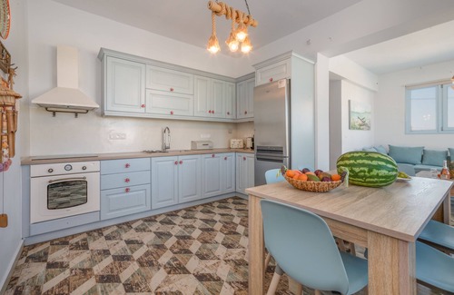Agia Anna Villa | MAGNÍFICA VILLA NUEVA, CERCA DE LA PLAYA AZUL DE BANDERA EN AGIA ANNA NAXOS