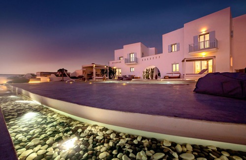 Agia Anna Villa | MAGNÍFICA VILLA NUEVA, CERCA DE LA PLAYA AZUL DE BANDERA EN AGIA ANNA NAXOS