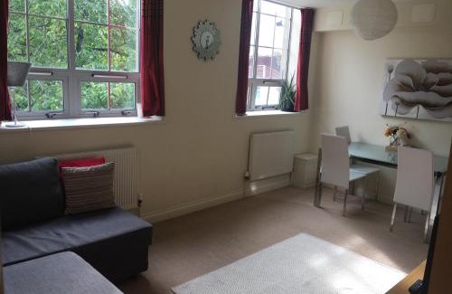 Hanham Apartamento | Superb Peaceful 1 bed apartment in St George.