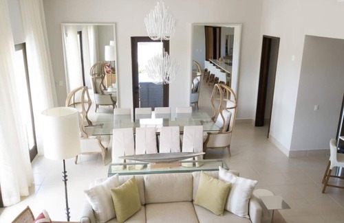 Herreras Villa | Penthouse de lujo de 4 dormitorios en St. Regis Bahia Beach Resort