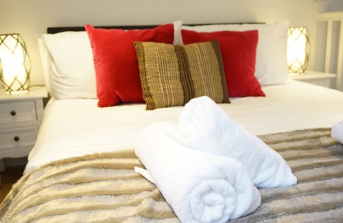 Cowley Apartamento | Superb refurbished split-level apartment