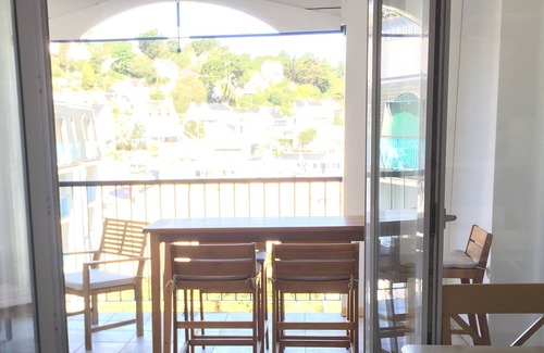 Treboul Apartamento | Magnífica vista al mar con piscina.