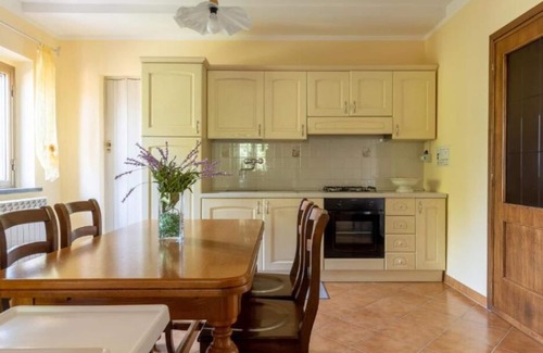 Lorenzana Casa | Superb "Tuscan" style cottage dominates a magical landscape, welcomes families.