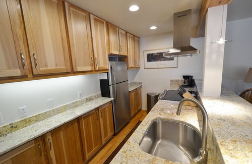 Moose Wilson Road Condominio | Magnífica unidad de 1 cama King / BA con cama extragrande - Acceso gratuito a gimnasio / bañera de hidromasaje / sauna / piscina