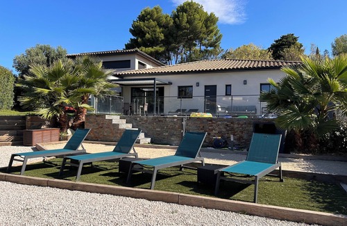 Saint-Jean-de-Vedas Villa | Superb villa with pool and jacuzzi 20mn from the beaches / 300m from Montpellier