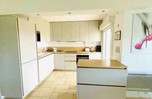 Sainte-Maxime Villa | Superb Villa with stunning views of the Sea & Hills at 1.5km from the beach
