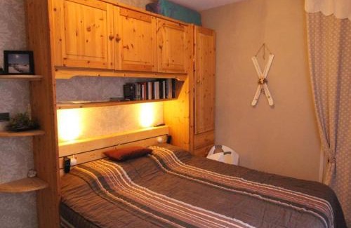 Bagneres-de-Luchon Apartamento | Superbe 2 Pièces Tout Confort à Luchon - Parking, WIFI, Près Télécabine - FR-1-313-218