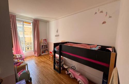 Asnieres-sur-Seine Apartamento | Superbe appartement Haussmanien à 4min de St Lazare et la Défense