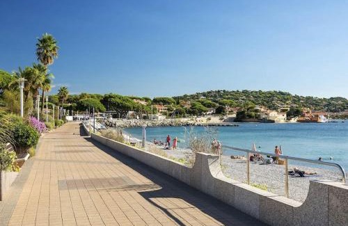 Sainte-Maxime Apartamento | Superbe appart neuf centre ville 6 personnes calme avec jardin