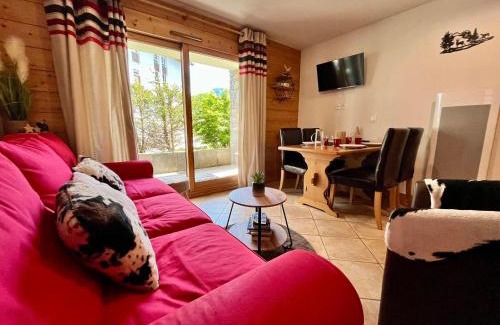 Samoens Apartamento | Superbe appartement 48m² avec terrasse, centre village, parking, proche ski-bus, non-fumeur - FR-1-624-46
