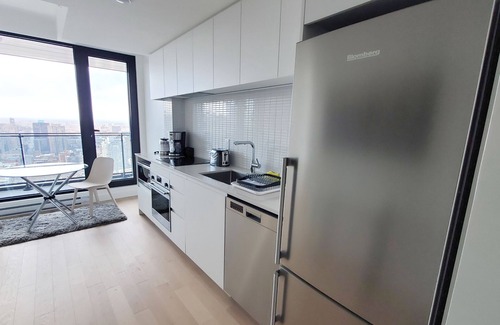 Ville-Marie Apartamento | Superbe Condo Studio 100% Meublé & Équipé au Maestria, Quartier des Spectacles