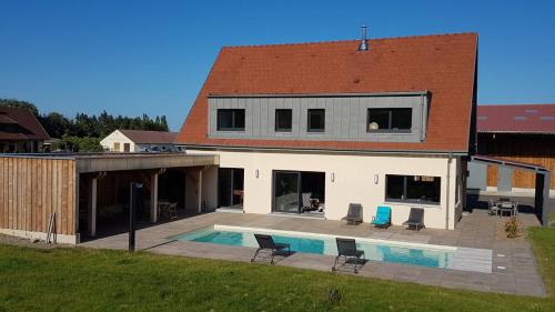 Pfaffenheim Casa | Superbe Maison Jacuzzi+Piscine au cœur des vignes