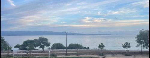 Ajaccio Apartamento | Superbe Pieds dans l eau ajaccio face à la mer plage de sable fin route des îles des sanguinaires