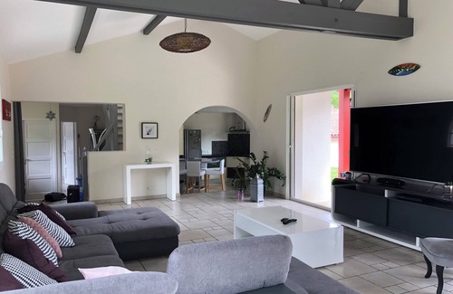 Saint-Pee-sur-Nivelle Villa | Superbe Villa Proche MER ET Montagne Avec Tres Grande Piscine 12 x 5 M