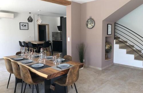 St.-Remy-de-Provence Villa | Superbe villa neuve à 5 mn du centre