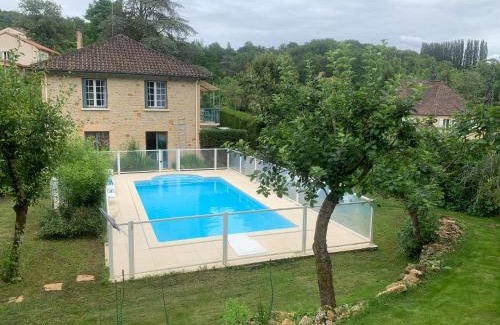 Sarlat-la-Caneda Apartamento | Superbe Villa Piscine Le Céladore de Sarlat Climatisé, 7 Min à pied du Centre