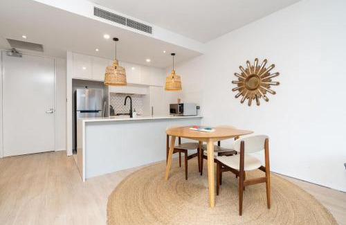 Kingston Apartamento | Superbly Convenient Lakefront View Apt - Hosted by Canstay