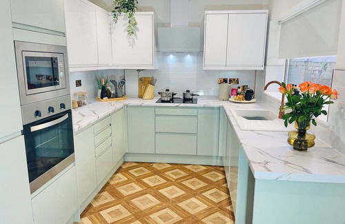 Ormskirk Casa | Superbly Stylish & Spacious 2 Bedroom Home in Ormskirk Town Centre