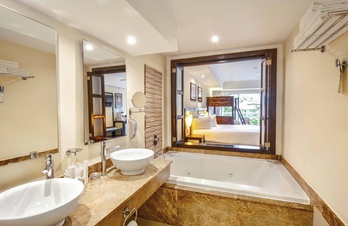 Zona hotelera de Playacar Complejo | SuperHost Sandos Playacar Kids Eat FREE
